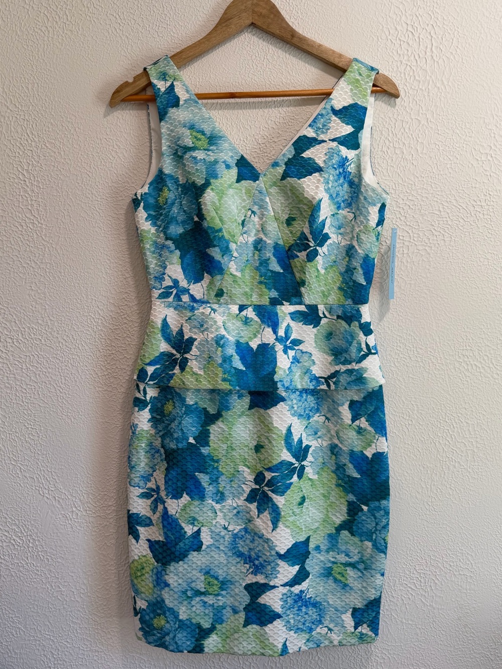 NWT Antonio Melani Blue And Green Floral Printed Peplum Dress Size 4